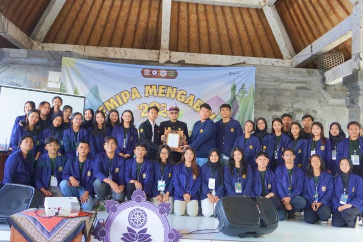 FMIPA Mengabdi 2024: Meningkatkan Pendidikan dan Kesejahteraan Masyarakat Desa Trunyan